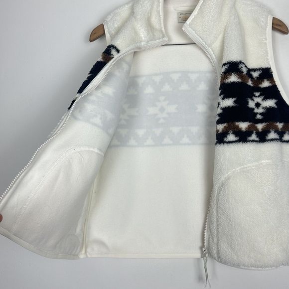 FAHERTY B.yellowtail High Pile Fleece Vest In Great Plains size M - Picture 12 of 16